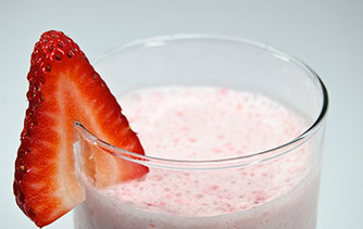 Strawberry coconut yogurt smoothie